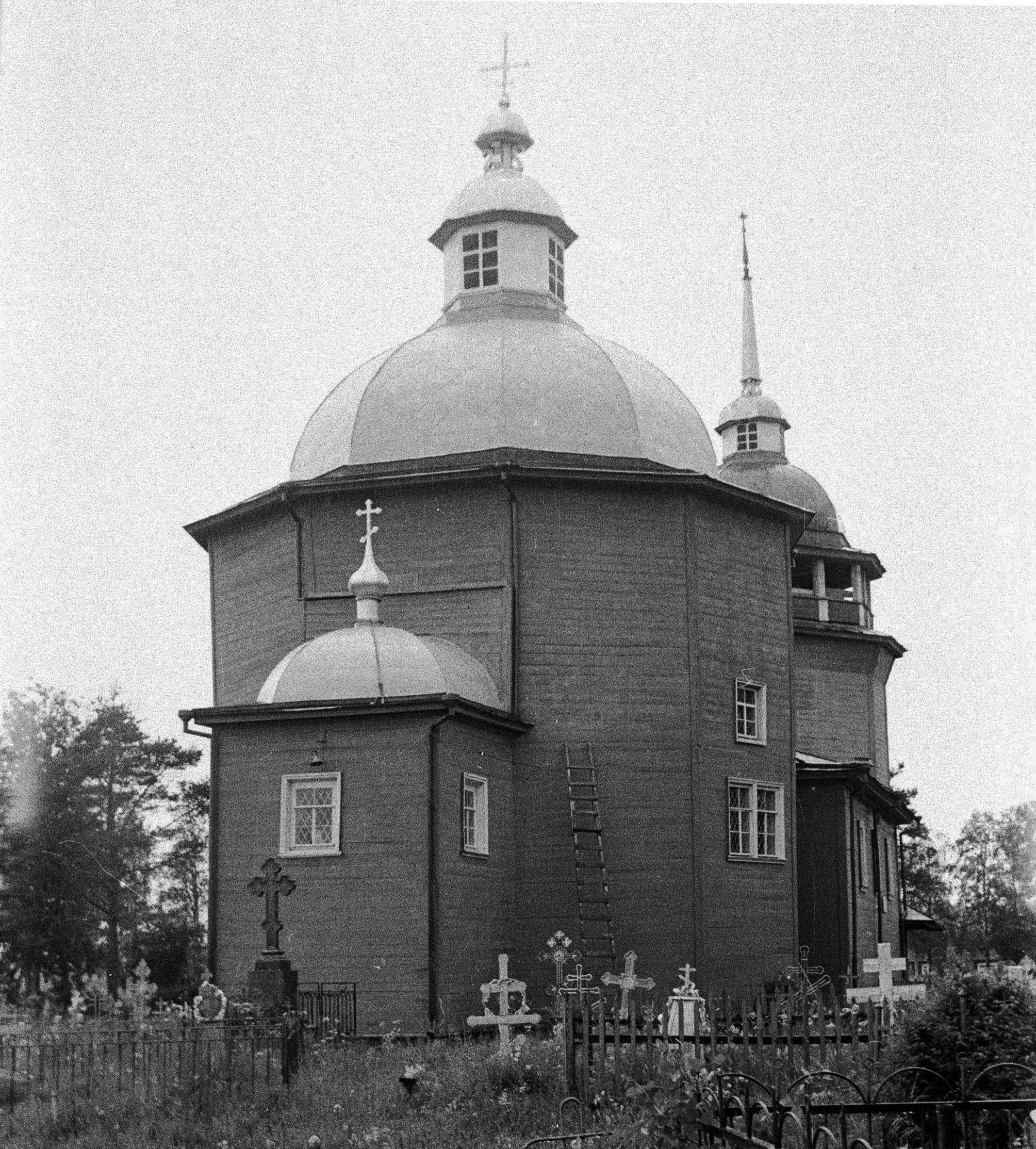 Важины. Воскресенская церковь